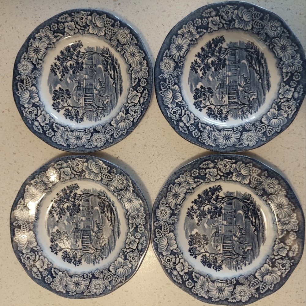 Liberty Blue Dessert/Bread Plates